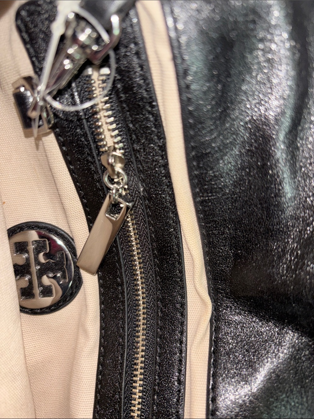 Tory Burch Black Leather Crossbody with Silver Logo Medallion and Chain Strap - Picture 5 of 5